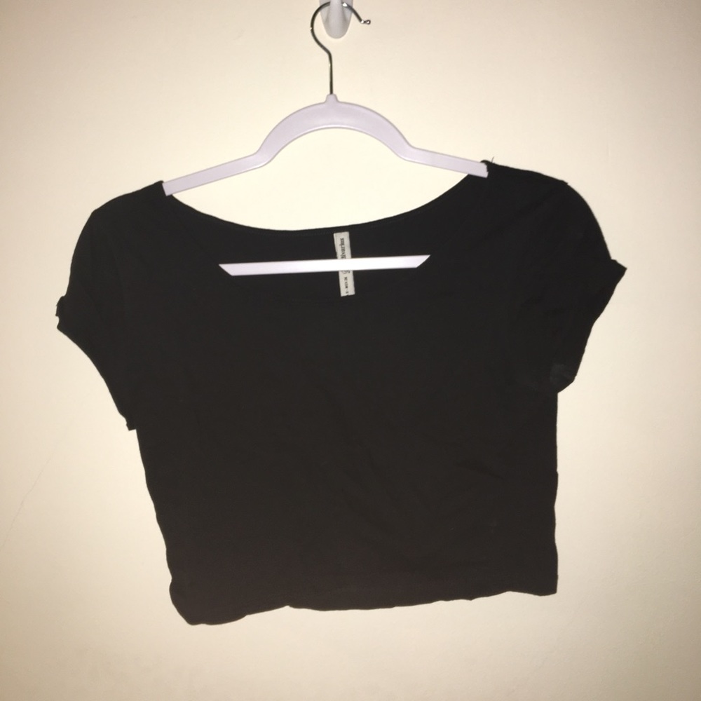 Super cute black crop top